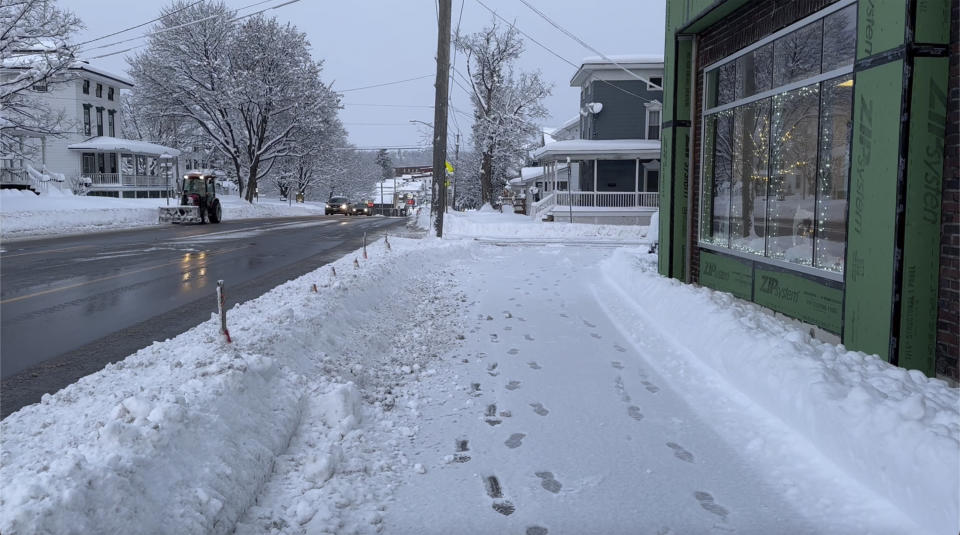 Brace for a Winter Wonderland! Heavy Snow and Slippery Roads to Impact Buffalo This Weekend