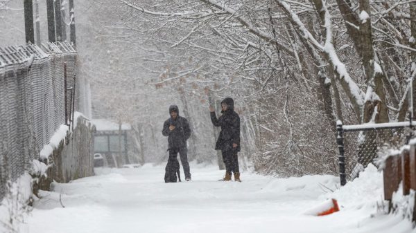 Severe Winter Weather Alert: Snow and Ice Threaten Travel and Power in North Carolina